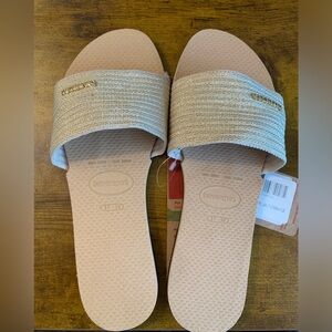 havaianas You Malta Metallic Sandals size 7